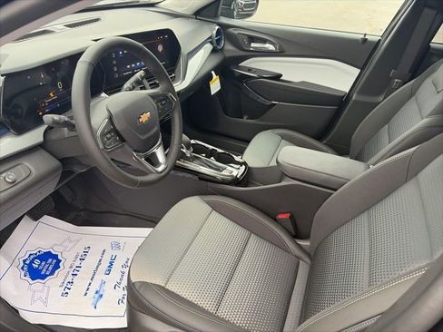 New 2026 Chevrolet Trax LT w/ LT Convenience Package image 16