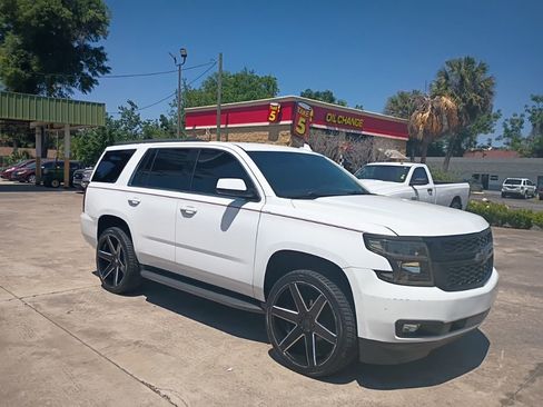 Used 2018 Chevrolet Tahoe 2WD w/ Remote Keyless Entry Package image 10