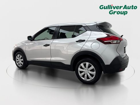 Used 2020 Nissan Kicks S FWD image 4
