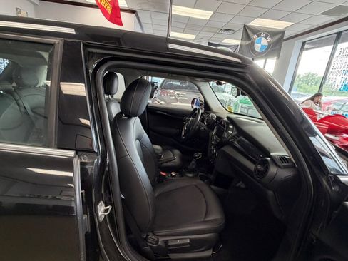 Used 2019 MINI Cooper 4-Door Hardtop FWD image 27