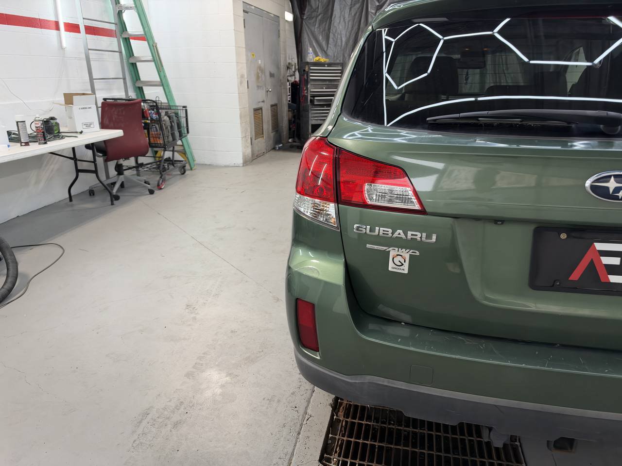 Used 2013 Subaru Outback 2.5i Limited w/ Moonroof Pkg AWD/4WD image 5