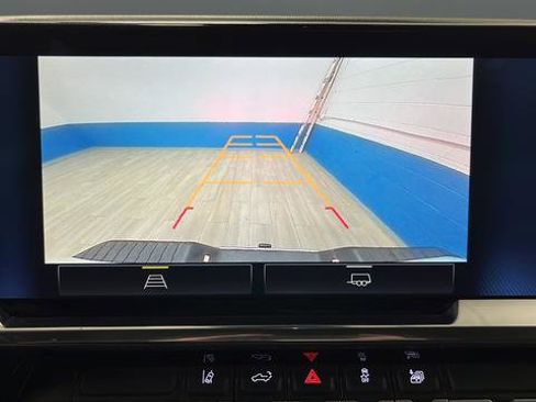 Used 2024 Chevrolet Silverado 2500 LT image 27