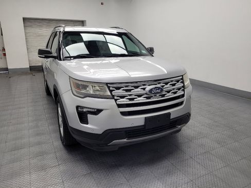 Used 2019 Ford Explorer XLT FWD image 14