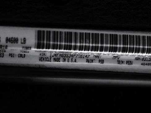 Used 2004 Jeep Wrangler Rubicon w/ Dual Top Group image 50