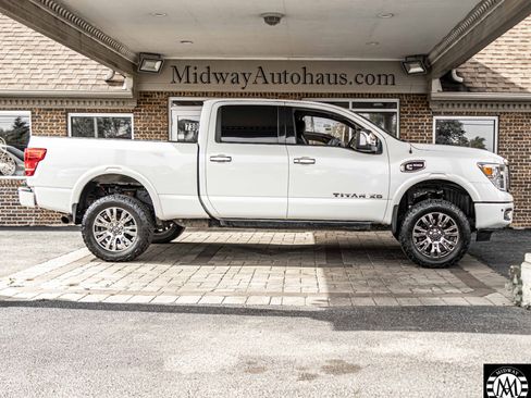 Used 2017 Nissan Titan Platinum Reserve image 9