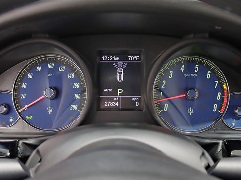 Used 2014 Maserati GranTurismo Sport image 17