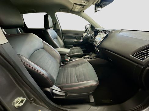 Used 2024 Mitsubishi Outlander Sport AWD image 31