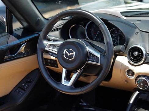 Used 2017 MAZDA MX-5 Miata Grand Touring RWD image 23