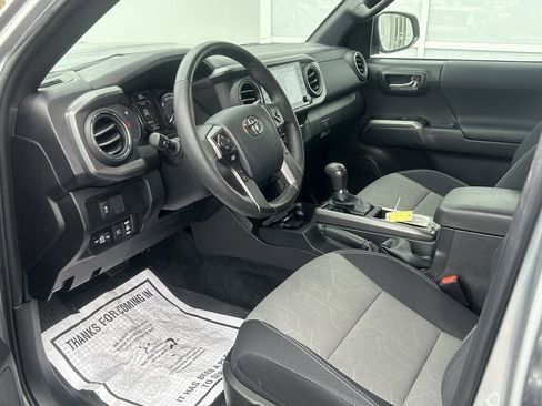 Used 2023 Toyota Tacoma TRD Sport image 9