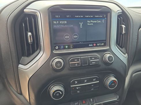 Used 2023 Chevrolet Silverado 2500 LT AWD/4WD image 22