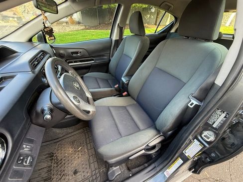 Used 2015 Toyota Prius C Three image 10