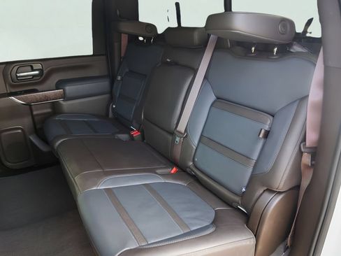 Used 2023 GMC Sierra 2500 Denali w/ Denali Ultimate Package AWD/4WD image 28