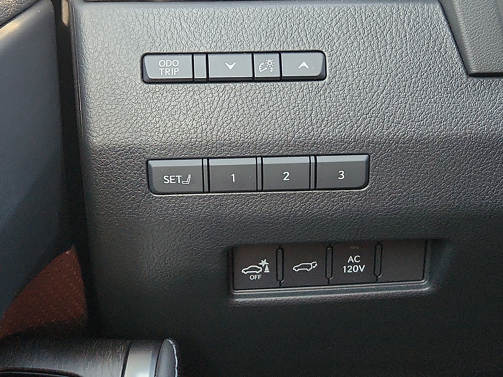 Used 2025 Lexus GX 550 w/ Accessory Package (2T) AWD/4WD image 21