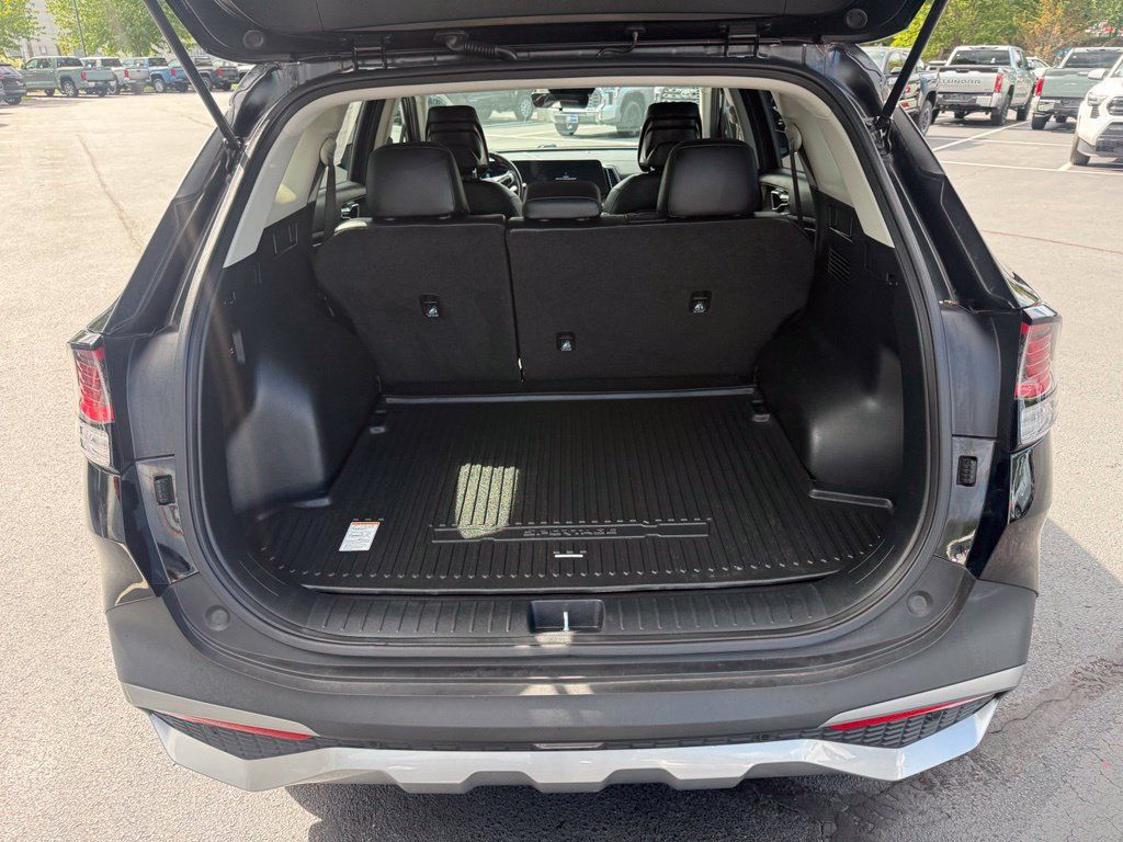 Used 2023 Kia Sportage EX AWD/4WD image 17