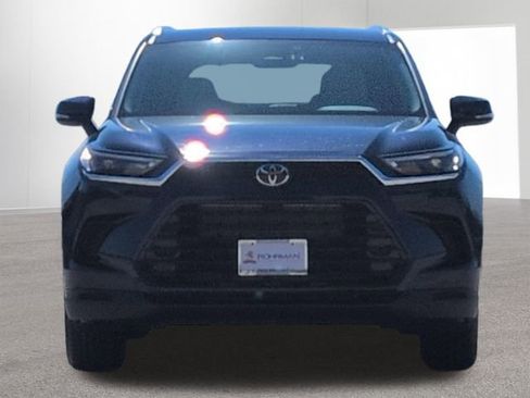 New 2026 Toyota Grand Highlander XLE image 2