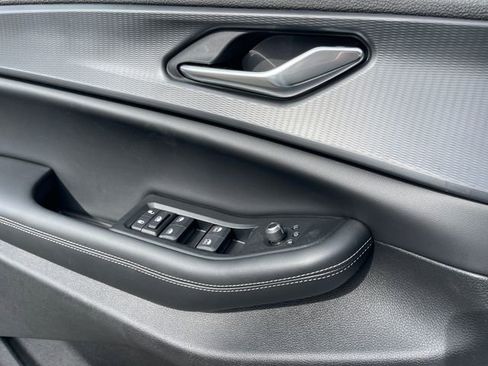 New 2025 Jeep Grand Cherokee L Altitude image 15