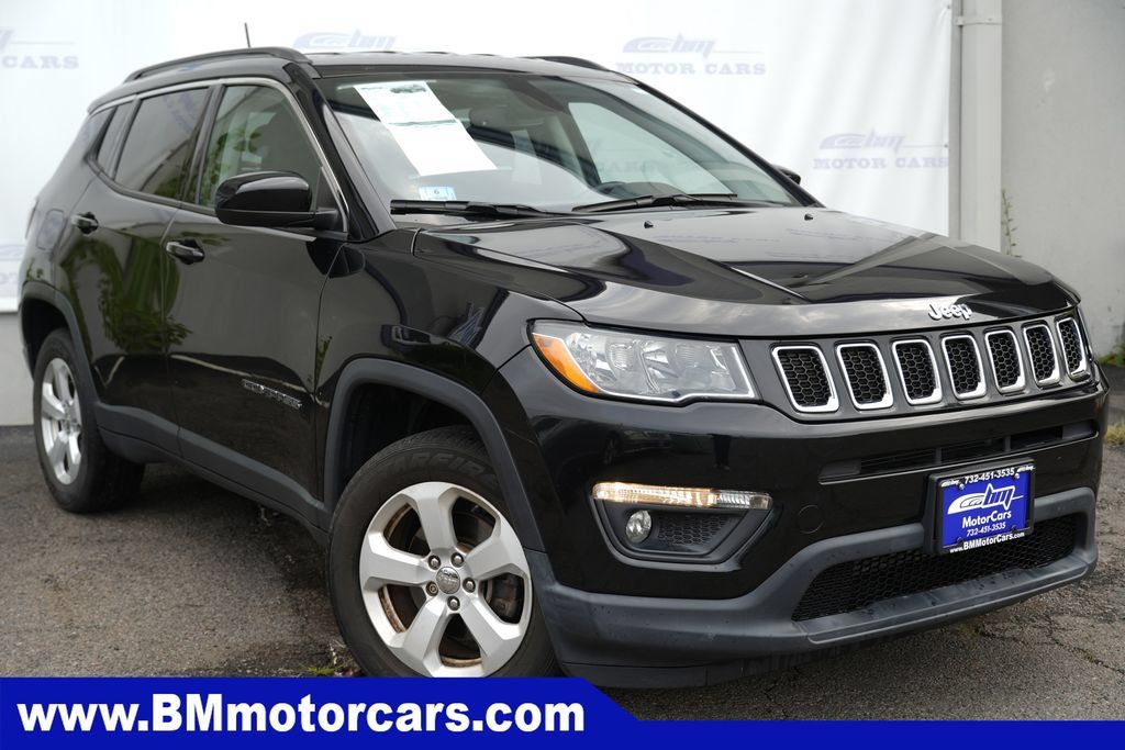 Used 2021 Jeep Compass Latitude w/ Convenience Group AWD/4WD image 1