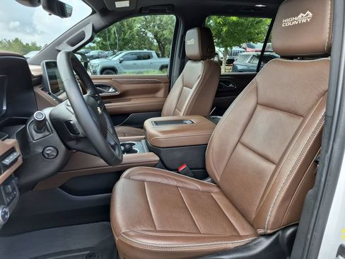 Used 2024 Chevrolet Tahoe High Country RWD image 22