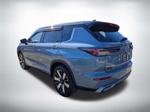 New 2026 Mitsubishi Outlander SE image 6