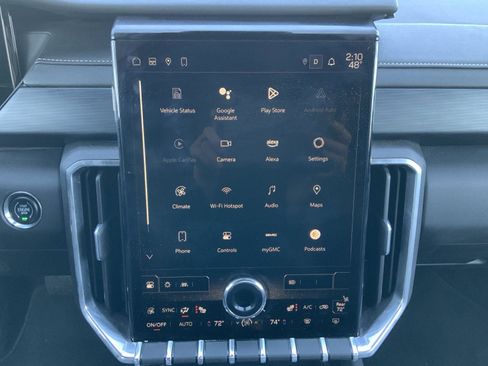 Used 2024 GMC Acadia Elevation image 37