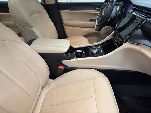 Used 2021 Jeep Grand Cherokee L Limited image 33