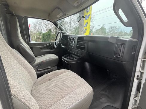 Used 2017 GMC Savana 2500 image 11
