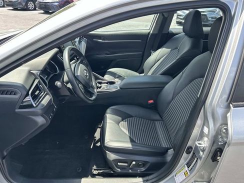 Used 2023 Toyota Camry SE FWD image 17