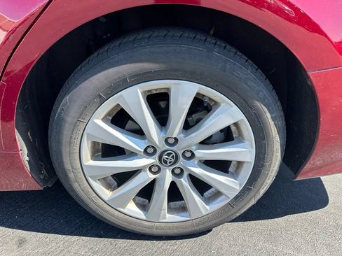 Used 2019 Toyota Camry LE w/ Carpet Mat Package FWD image 6