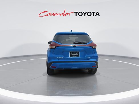 Used 2024 Nissan Kicks SV FWD image 7