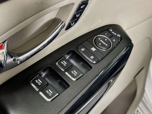Used 2017 Kia Sedona SX FWD image 15
