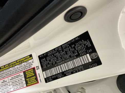 Used 2025 Toyota Camry SE FWD image 28