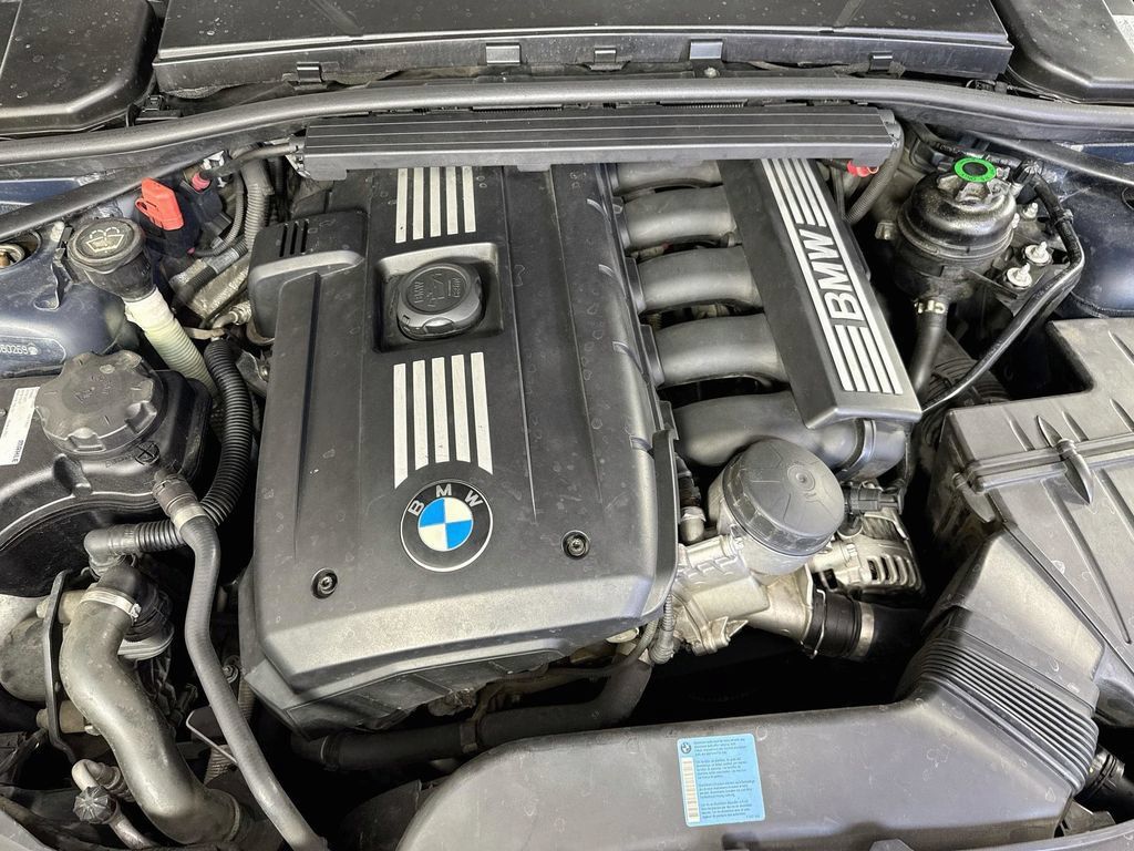 Used 2009 BMW 328i Convertible RWD image 40