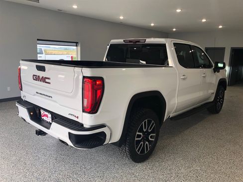 Used 2021 GMC Sierra 1500 AT4 w/ AT4 Premium Package image 3