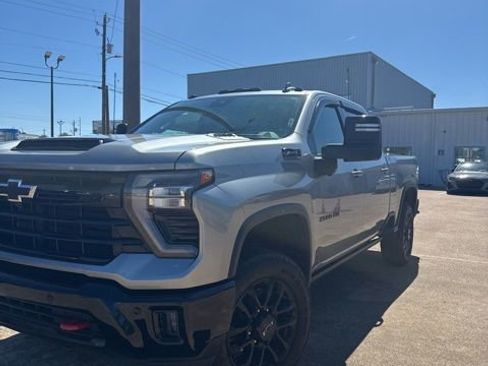Used 2025 Chevrolet Silverado 2500 LTZ w/ Trail Boss Package AWD/4WD image 1
