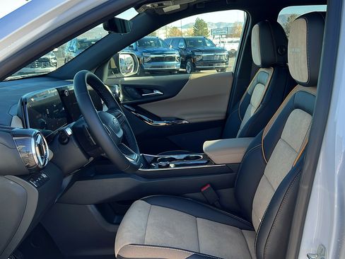 New 2026 Chevrolet Equinox ACTIV w/ Convenience Package III image 30