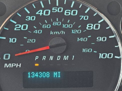 Used 2014 Chevrolet Express 2500 RWD image 19