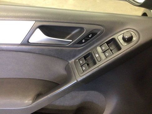 Used 2014 Volkswagen Golf TDI FWD image 8