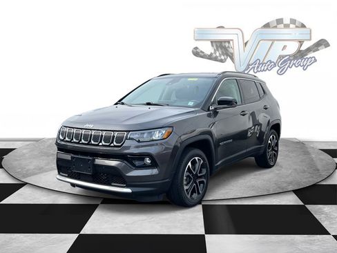 Certified 2022 Jeep Compass Limited image 2