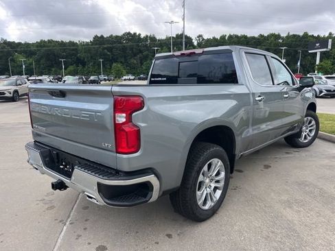 New 2026 Chevrolet Silverado 1500 LTZ w/ LTZ Premium Package AWD/4WD image 12