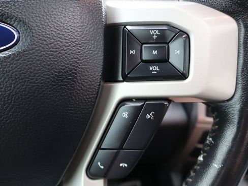 Used 2022 Ford F250 Lariat w/ Lariat Ultimate Package AWD/4WD image 31