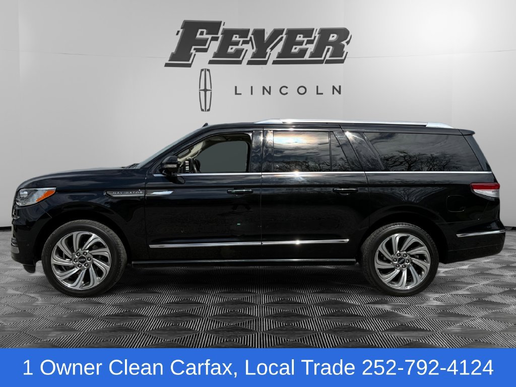 Used 2023 Lincoln Navigator L Reserve AWD/4WD image 2