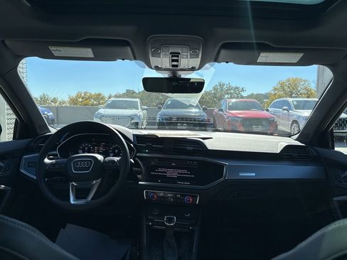 Certified 2025 Audi Q3 2.0T Premium w/ Convenience Package image 19