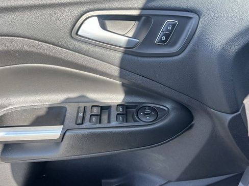 Used 2016 Ford Escape SE image 11