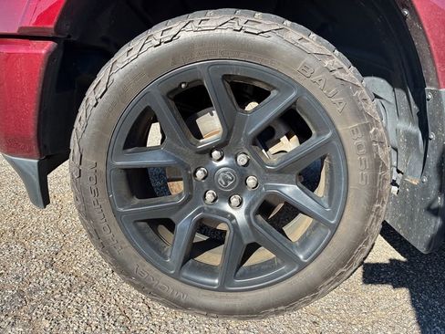 Used 2019 RAM 1500 Laramie image 10