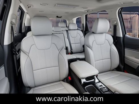 New 2025 Kia Telluride EX image 16