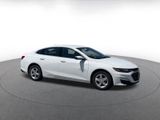 Used 2024 Chevrolet Malibu LT image 2