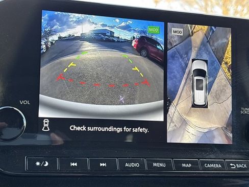 Used 2023 Nissan Pathfinder Platinum w/ Cargo Package image 36