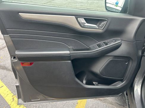 Used 2021 Ford Escape SEL AWD/4WD image 9