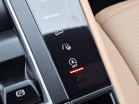 Used 2022 Porsche Macan image 26