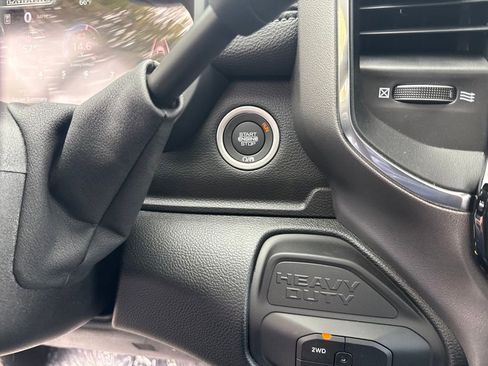 New 2026 RAM 2500 Laramie AWD/4WD image 15